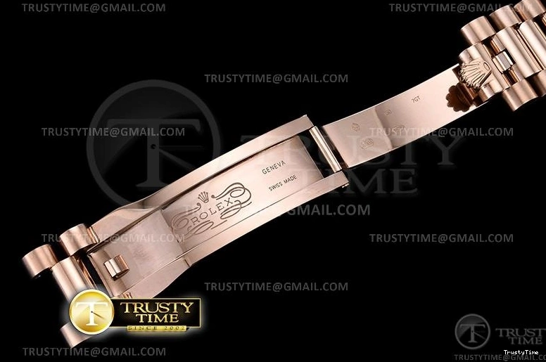 0725 RDD0219J – DayDate 36mm FreshLook 697